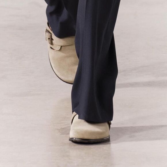 ZARA FAUX FUR LINED SUEDE CLOGS
BEIGE - Picture 8 of 14